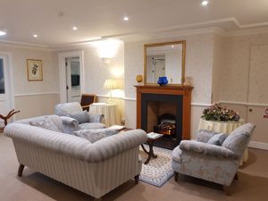 Residents Lounge- click for photo gallery